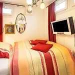 Kleine Oase Erste Etage 아파트 *